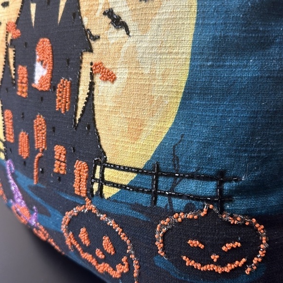 Feelin Spooky Beaded Halloween Pillow Haunted House Ghost Pumpkins Bats Moon NWT - Picture 4 of 11